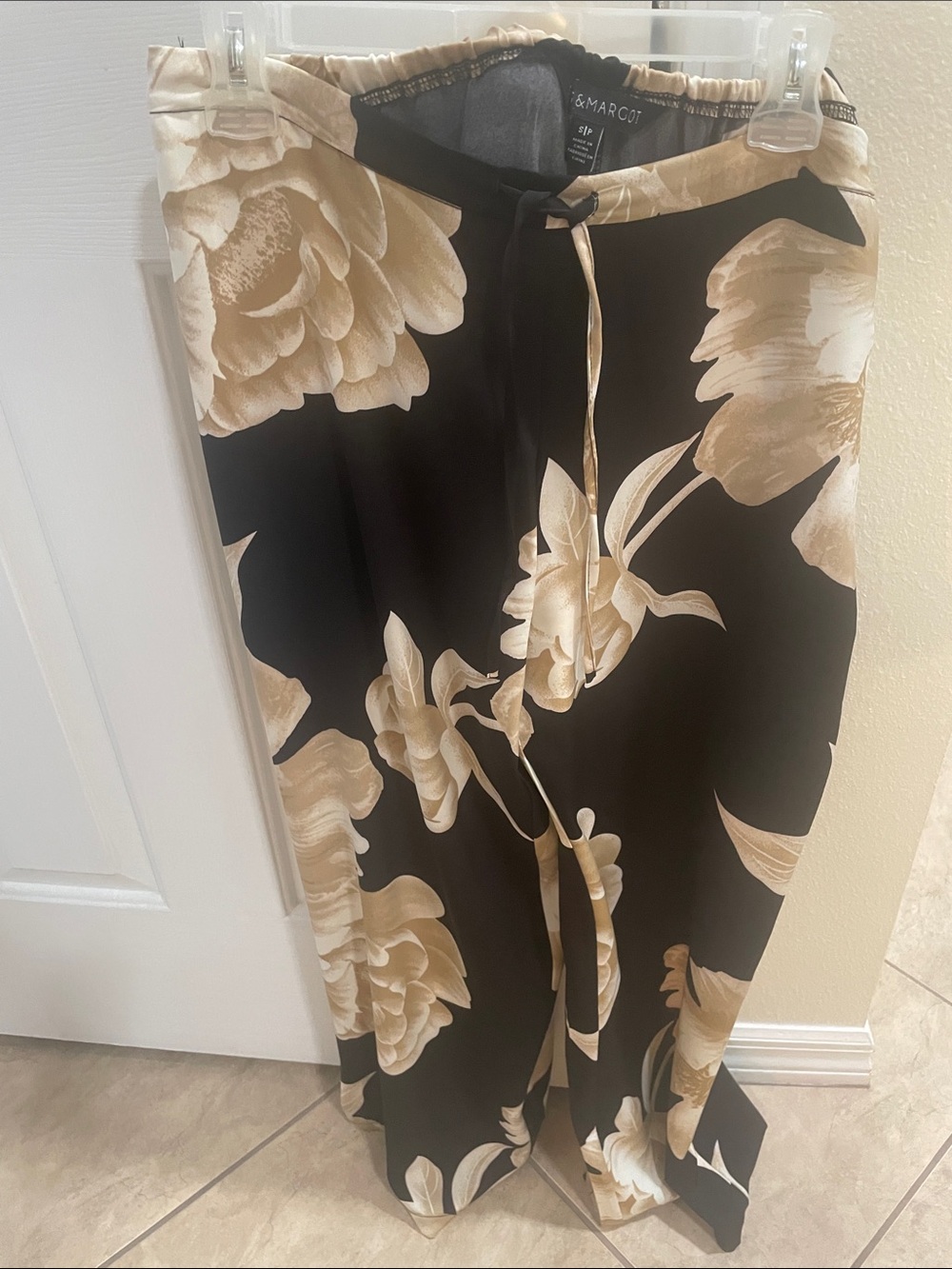 &Margot Black Pants with Cream Floral Print